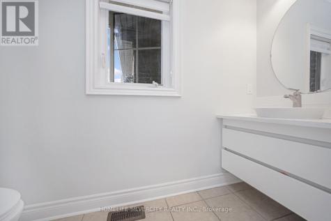 8 Mitchell Crescent Mono ON L9W 6W6