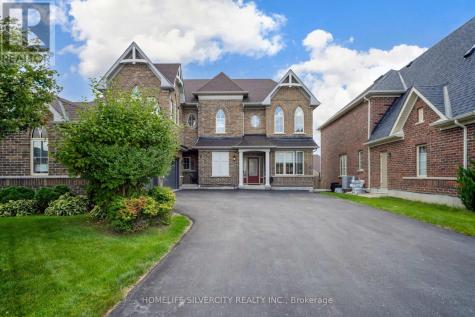 8 Mitchell Crescent Mono ON L9W 6W6