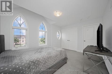 8 Mitchell Crescent Mono ON L9W 6W6
