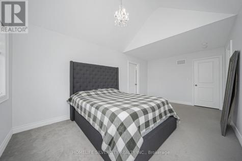 8 Mitchell Crescent Mono ON L9W 6W6