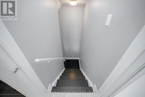 8 Mitchell Crescent Mono ON L9W 6W6