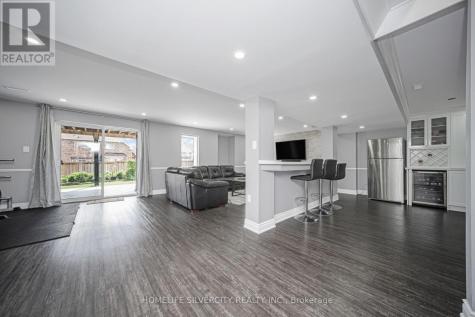 8 Mitchell Crescent Mono ON L9W 6W6