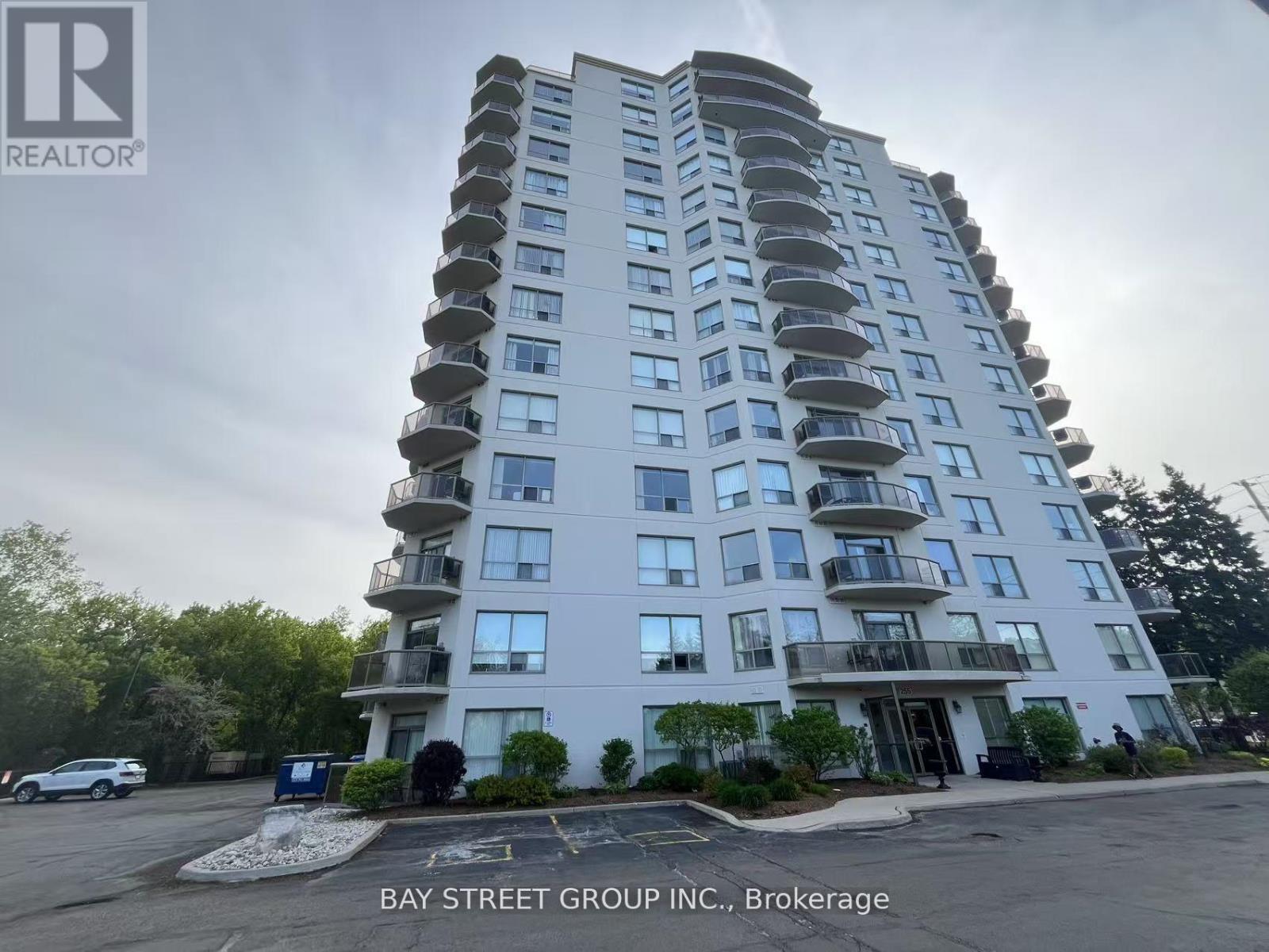 255 Keats Way Waterloo ON N2L 6N6