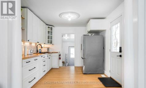 101 River Road East Wasaga Beach ON L9Z 2L1
