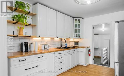 101 River Road East Wasaga Beach ON L9Z 2L1