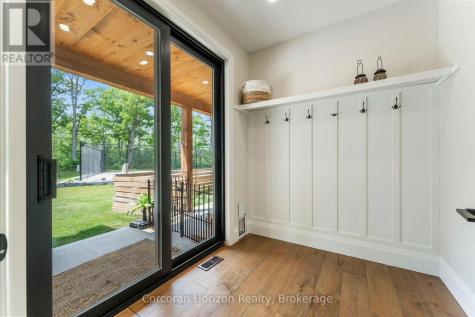 11 Cockshutt Road Brant (brantford Twp) ON N3T 5L6