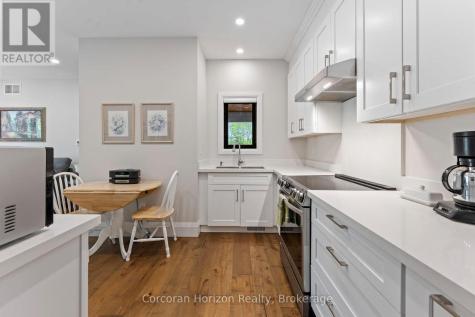 11 Cockshutt Road Brant (brantford Twp) ON N3T 5L6