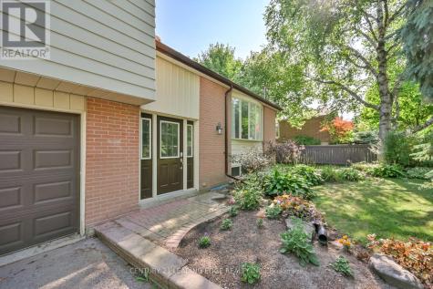 21 Jonathan Street Uxbridge ON L9P 1B6