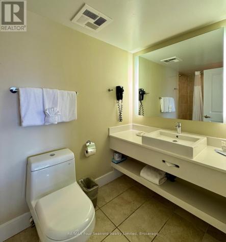9 Harbour Street East Collingwood ON L9Y 5C5