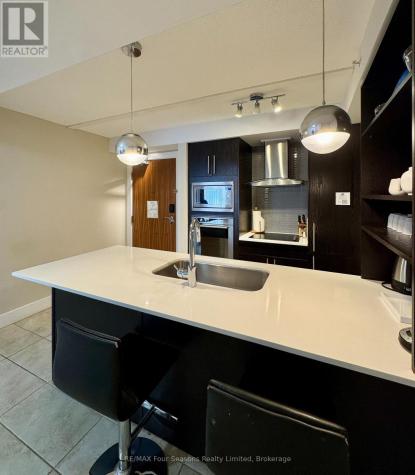 9 Harbour Street East Collingwood ON L9Y 5C5