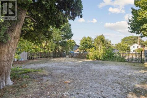54 Marlborough Street Brantford ON N3T 2S2