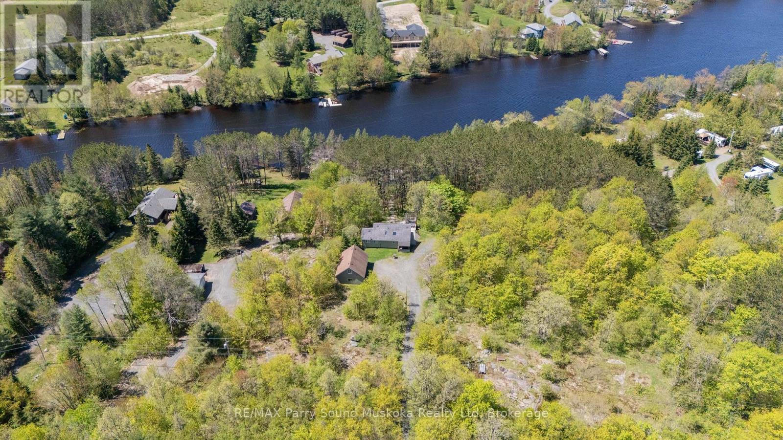 587 Centre Road Mckellar ON P2A 0B4