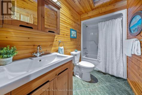 587 Centre Road Mckellar ON P2A 0B4