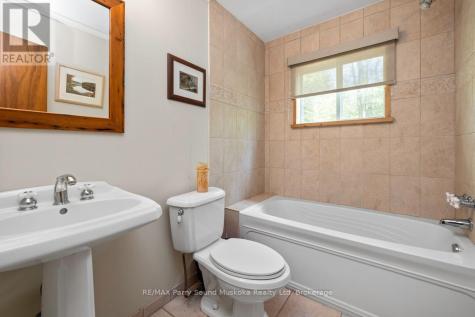 33 Houston Lane Seguin ON P2A 0B2