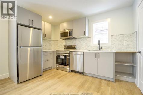 576 Elinor Windsor ON N8P 1E4