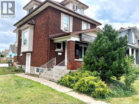 95 Giles Boulevard East Windsor ON N9A 4B8