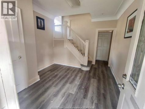95 Giles Boulevard East Windsor ON N9A 4B8