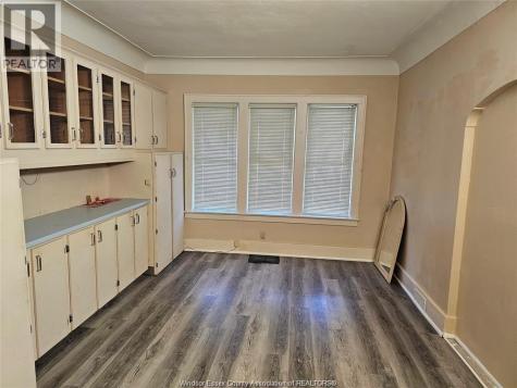 95 Giles Boulevard East Windsor ON N9A 4B8