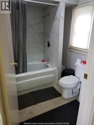 95 Giles Boulevard East Windsor ON N9A 4B8