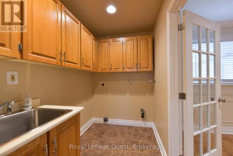 27 Heyden Avenue Orillia ON L3V 0G5