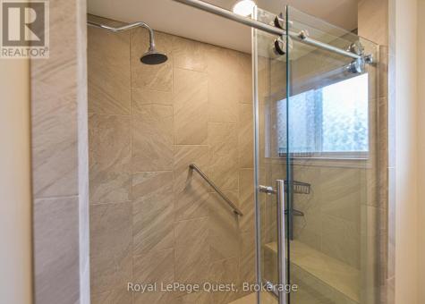 27 Heyden Avenue Orillia ON L3V 0G5