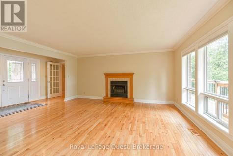27 Heyden Avenue Orillia ON L3V 0G5