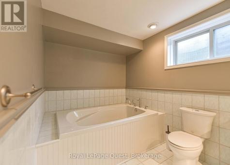 27 Heyden Avenue Orillia ON L3V 0G5