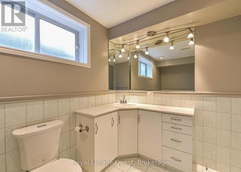 27 Heyden Avenue Orillia ON L3V 0G5