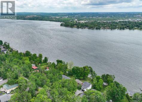 27 Heyden Avenue Orillia ON L3V 0G5