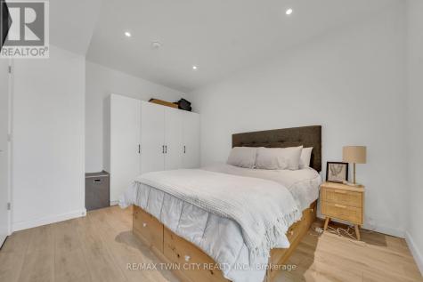 741 King Street West Kitchener ON N2G 1E5
