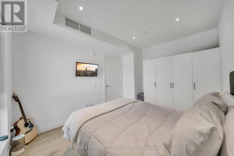 741 King Street West Kitchener ON N2G 1E5