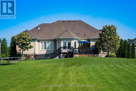 17 Maple Drive Wasaga Beach ON L9Z 0A7