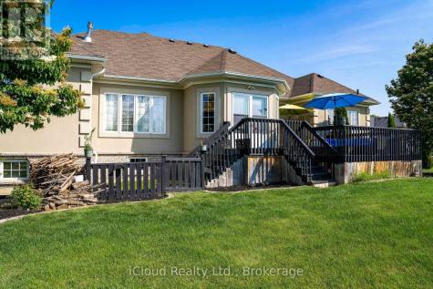 17 Maple Drive Wasaga Beach ON L9Z 0A7