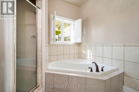17 Maple Drive Wasaga Beach ON L9Z 0A7