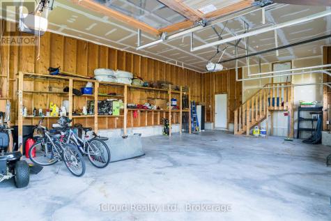 17 Maple Drive Wasaga Beach ON L9Z 0A7