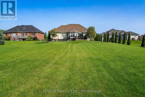 17 Maple Drive Wasaga Beach ON L9Z 0A7