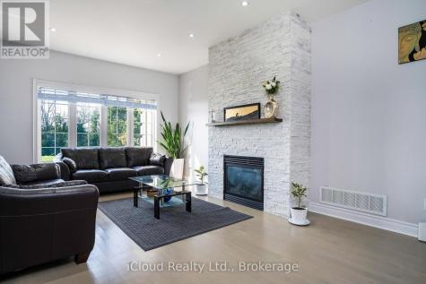 17 Maple Drive Wasaga Beach ON L9Z 0A7