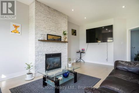 17 Maple Drive Wasaga Beach ON L9Z 0A7