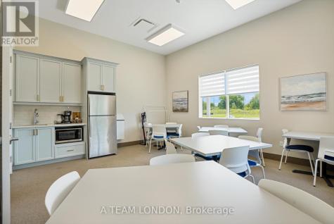 18 Harbour Way Central Elgin ON N5L 1C5