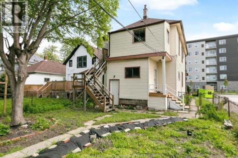 581-583 Crawford Avenue Windsor ON N9A 5C5