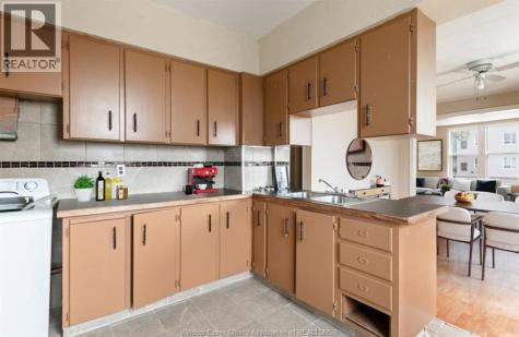 581-583 Crawford Avenue Windsor ON N9A 5C5