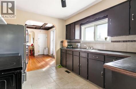 581-583 Crawford Avenue Windsor ON N9A 5C5