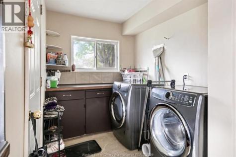 581-583 Crawford Avenue Windsor ON N9A 5C5