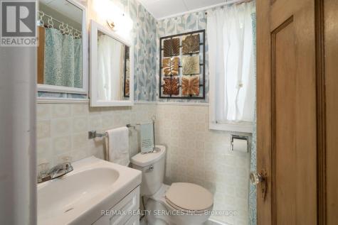 103 Ivy Lane Orillia ON L3V 0H4
