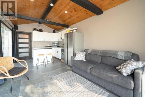 103 Ivy Lane Orillia ON L3V 0H4