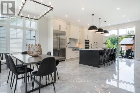101 Grindelwald Court Blue Mountains ON L9Y 0Z8