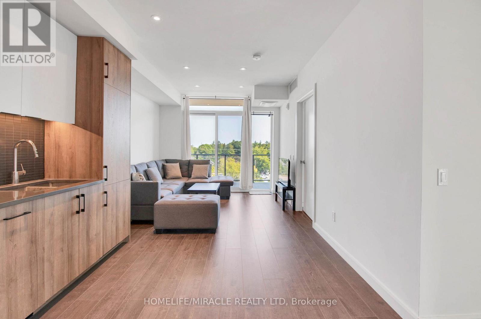 741 King Street West Kitchener ON N2G 0E9