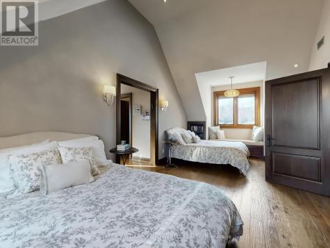 43 Woodland Acres Crescent Vaughan ON L6A 1G1