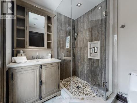 43 Woodland Acres Crescent Vaughan ON L6A 1G1