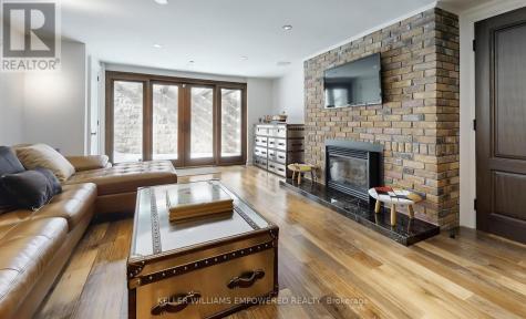 43 Woodland Acres Crescent Vaughan ON L6A 1G1